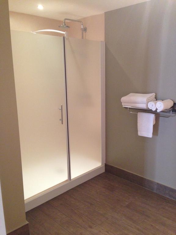 ホテル Le Relais Des Bergers Saint-Martin-en-Haut エクステリア 写真