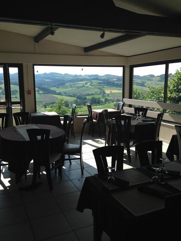 ホテル Le Relais Des Bergers Saint-Martin-en-Haut エクステリア 写真
