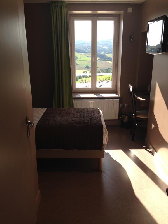 ホテル Le Relais Des Bergers Saint-Martin-en-Haut 部屋 写真
